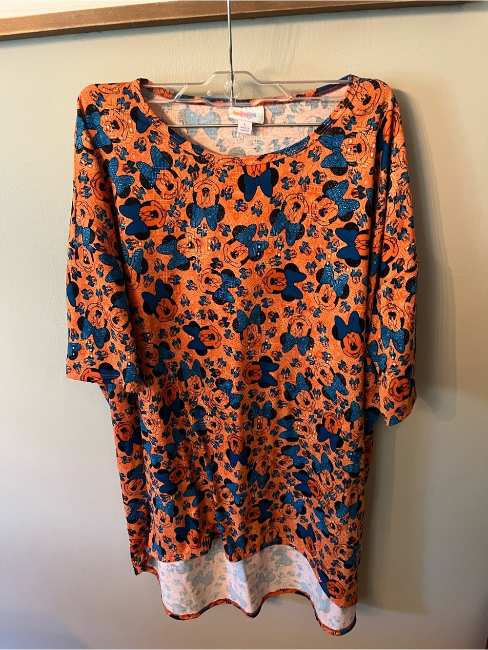 Minnie LulaRoe high/low shirt